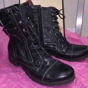 COPY - Guess black boots